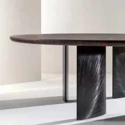 Tavolo da Pranzo Poe in Legno di Ziricote con Gambe Scultoree