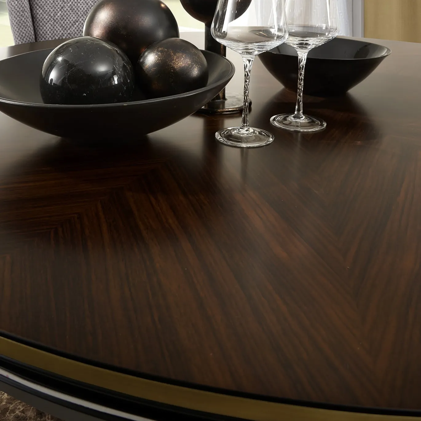 Tavolo da pranzo rotondo con lazy susan in marmo Emperador