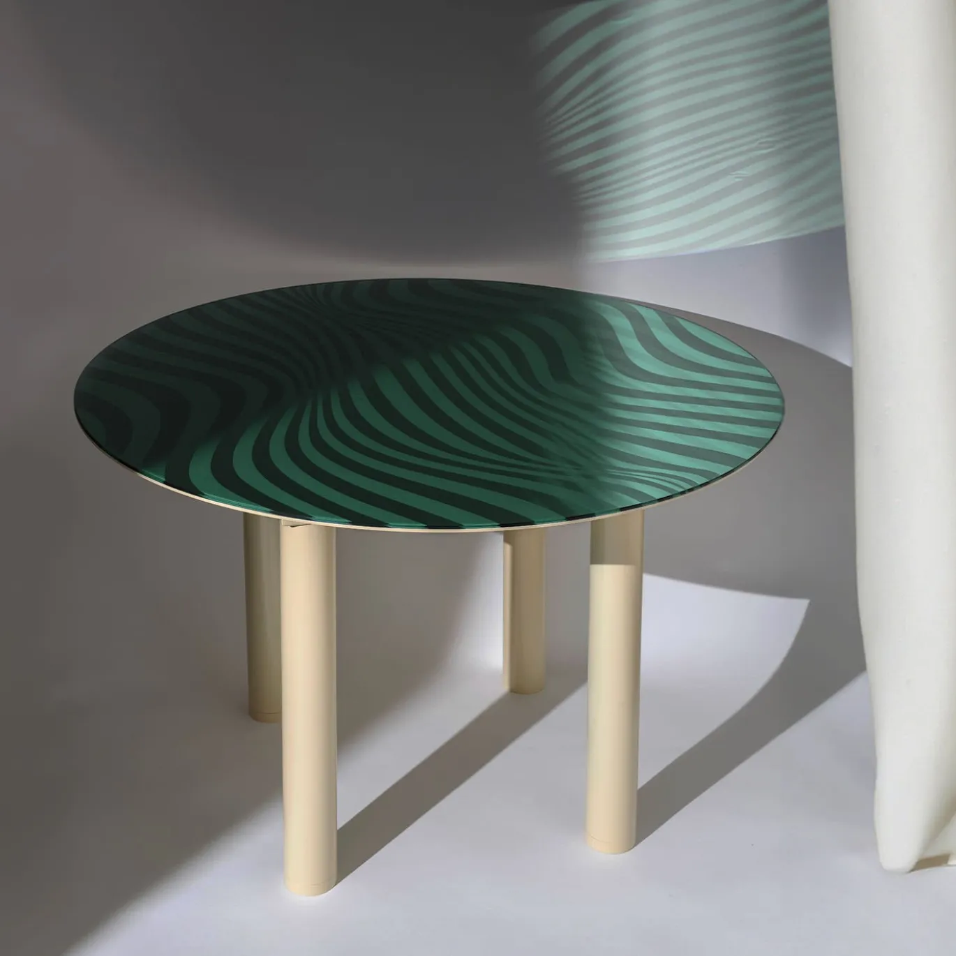 Tavolo da pranzo rotondo in vetro verde Stripes Optical
