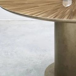Tavolo Radius di Antonio De Marco e Marco Sorrentino