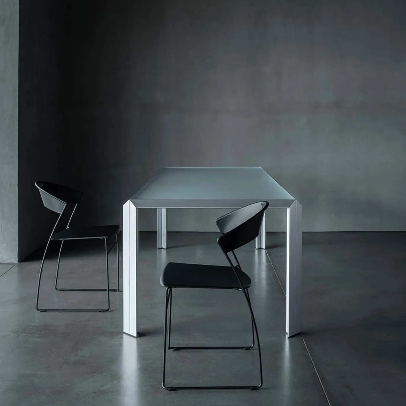 Tavolo rettangolare T-Table in alluminio e vetro