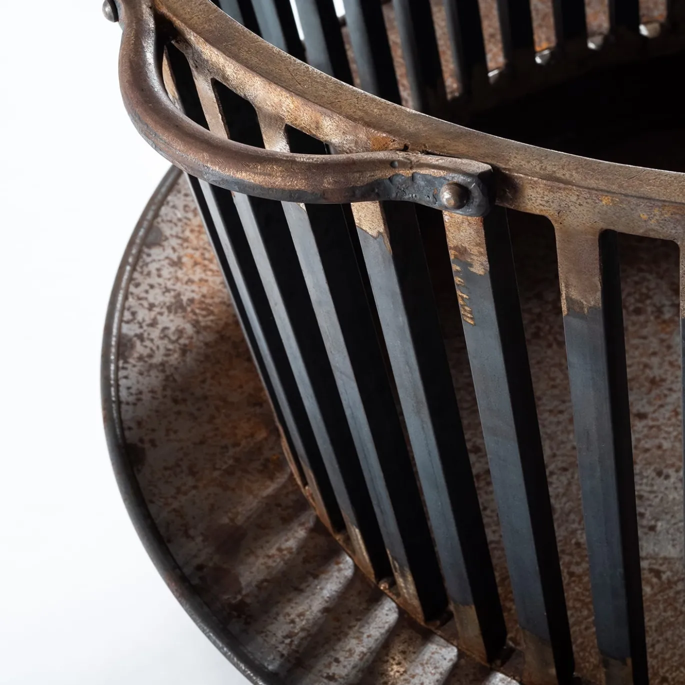 The Round Grate