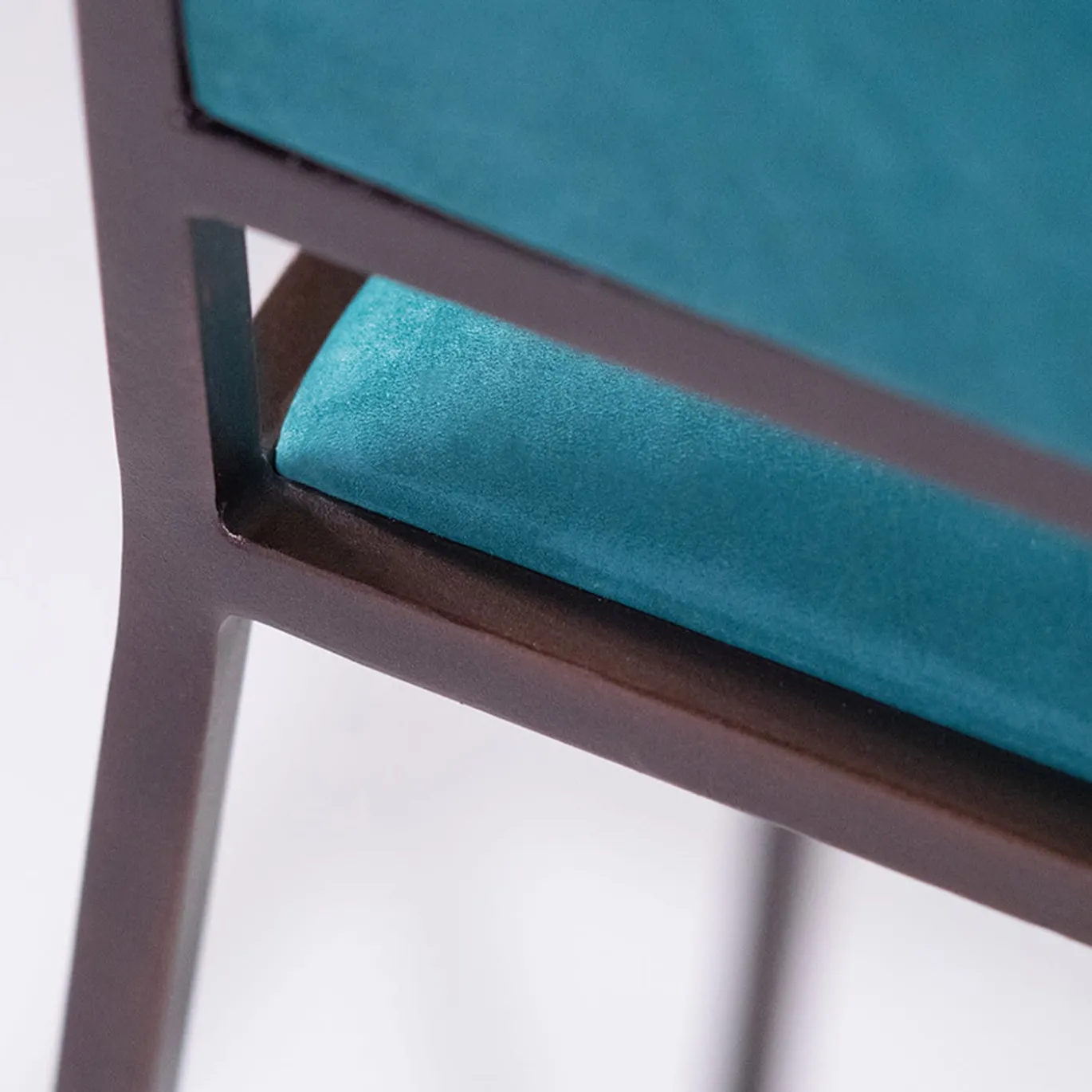 The Simple Bar Stool