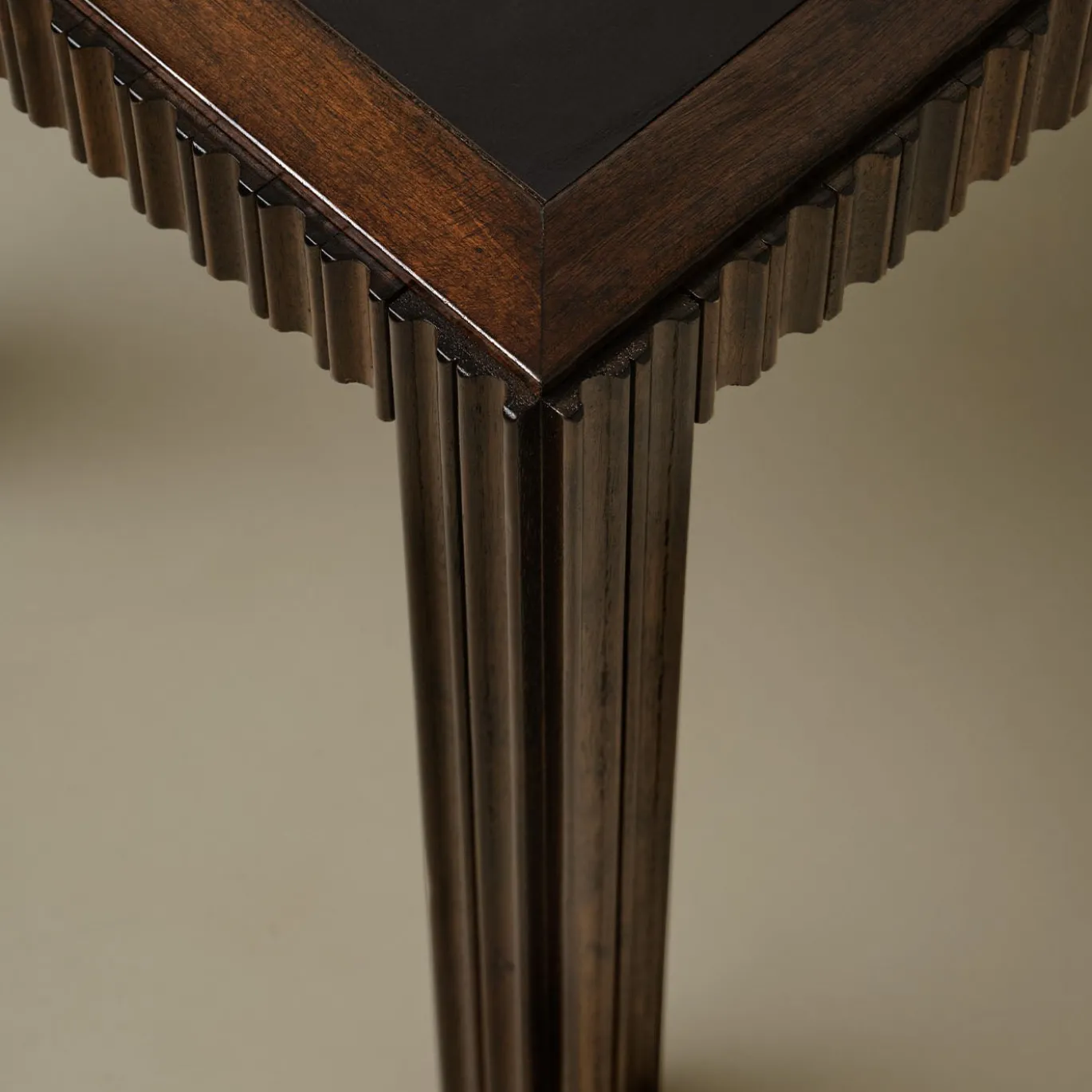 The Vignette Medium Nesting Table