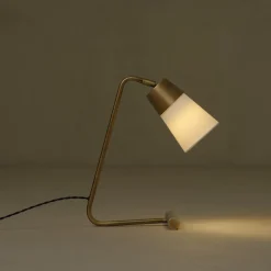 The Vignette Task Lamp