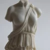 Torso Femminile con Tunica Scultura in Marmo di Carrara con base