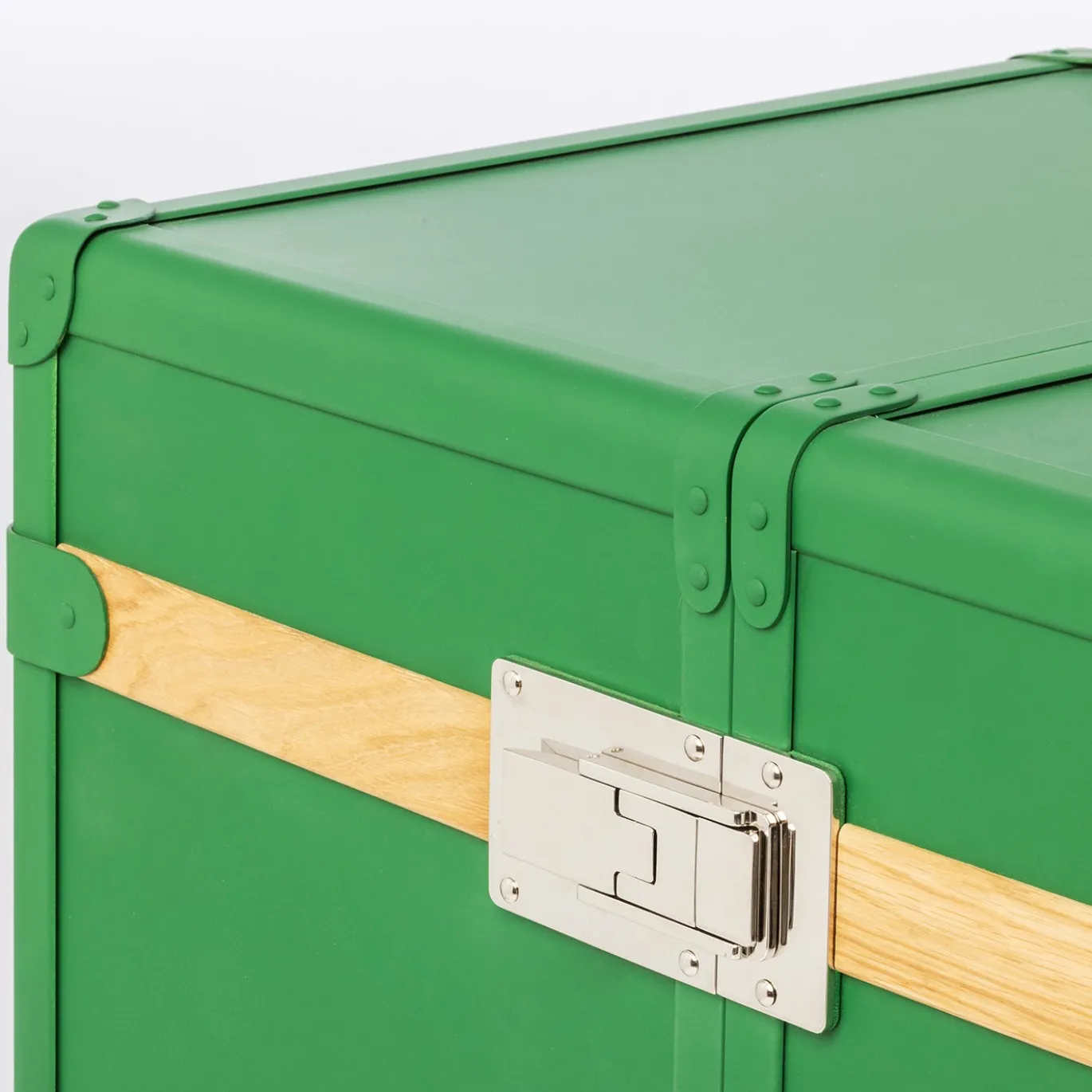 Trunk guardaroba Saint-Tropez verde con inserti in rovere
