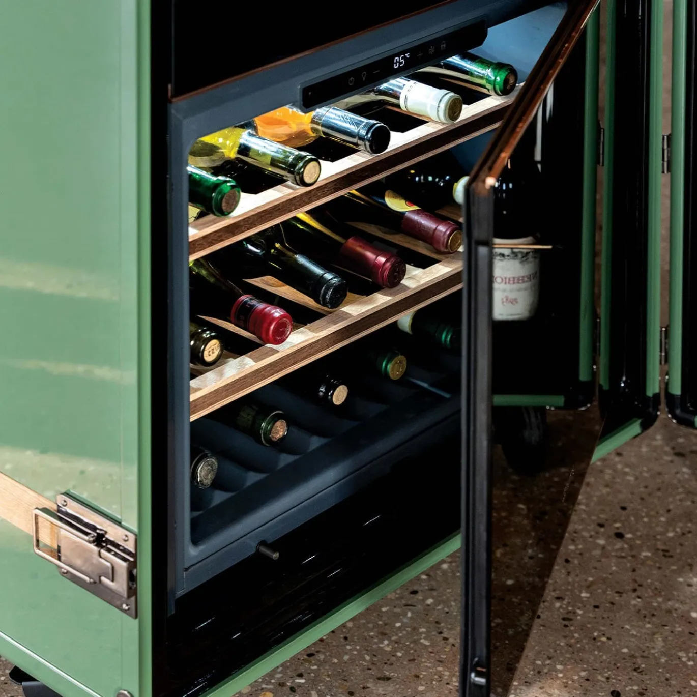 Trunk Moderno per Vini