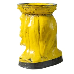 Un Tuffo nel Giallo Vaso antropomorfo in ceramica gialla
