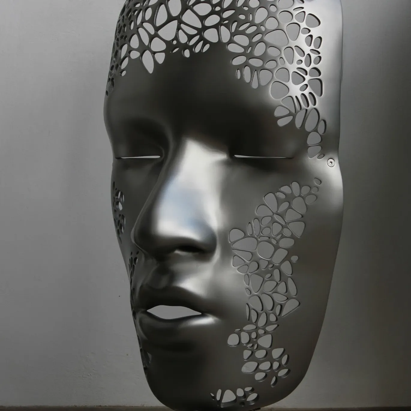Uomo MASCHERATI Scultura in argento