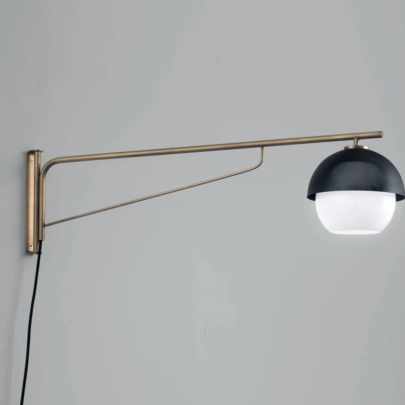 Urban Arm Sconce girevole a parete