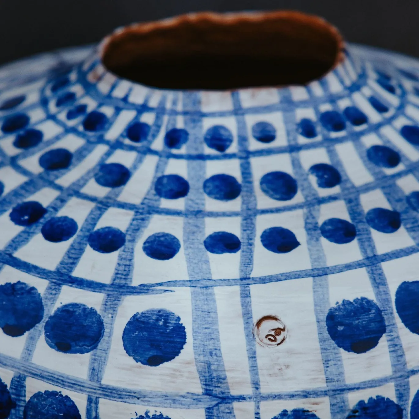 Vaso a grandi punti blu cobalto