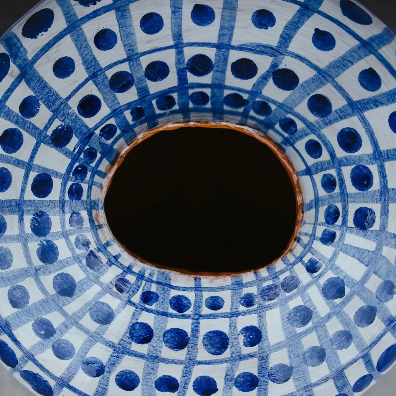 Vaso a grandi punti blu cobalto