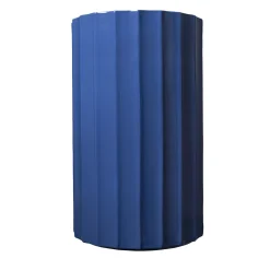 Vaso alto in ceramica blu Column di Objects Of Common Interest