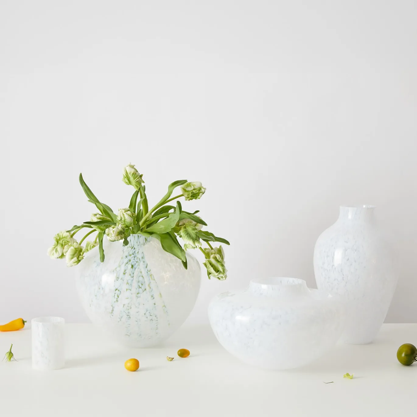 Vaso Alto in Vetro di Murano Bianco Opaline Olla