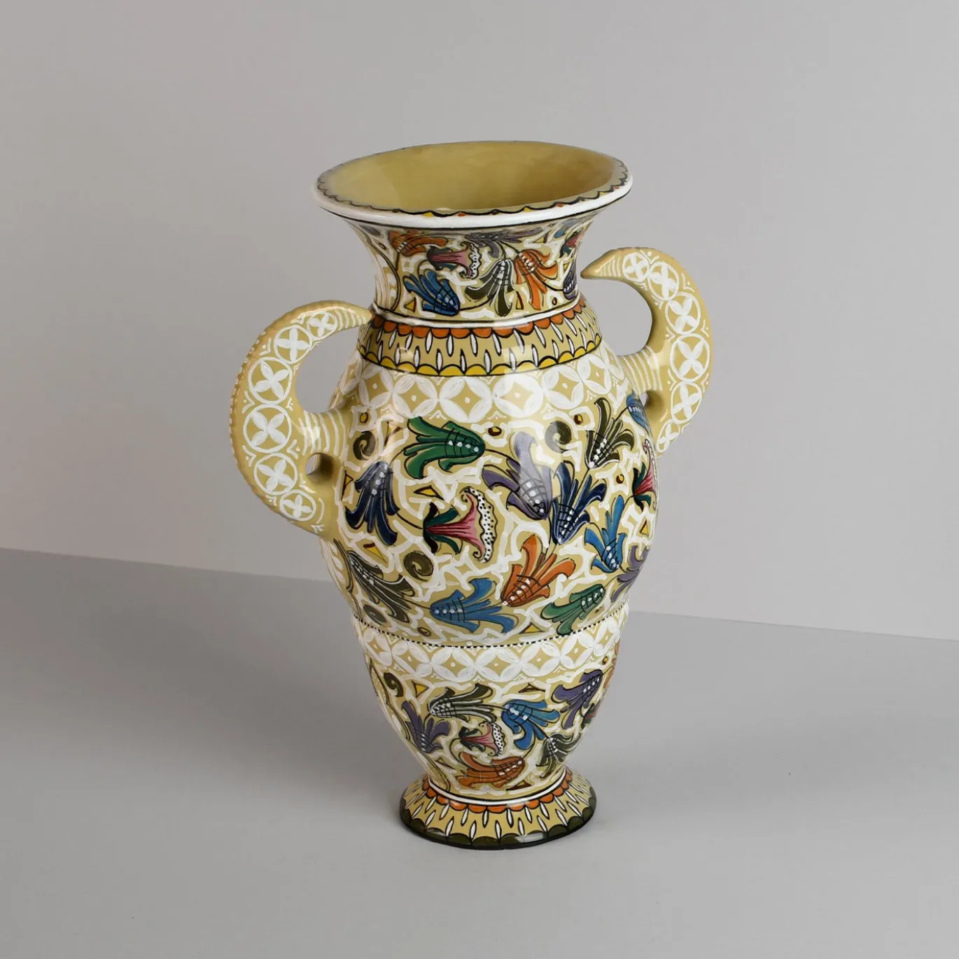 Vaso amphora in ceramica policroma