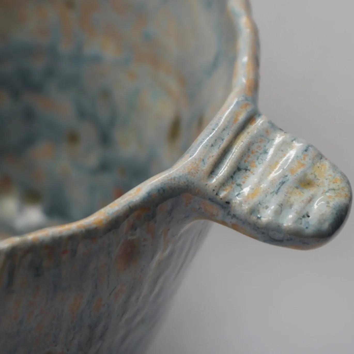 Vaso Anfora in ceramica smaltata azzurra