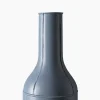 Vaso azzurro a forma di bottiglia Seams di Benjamin Hubert
