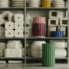 Vaso basso in ceramica blu Column di Objects Of Common Interest