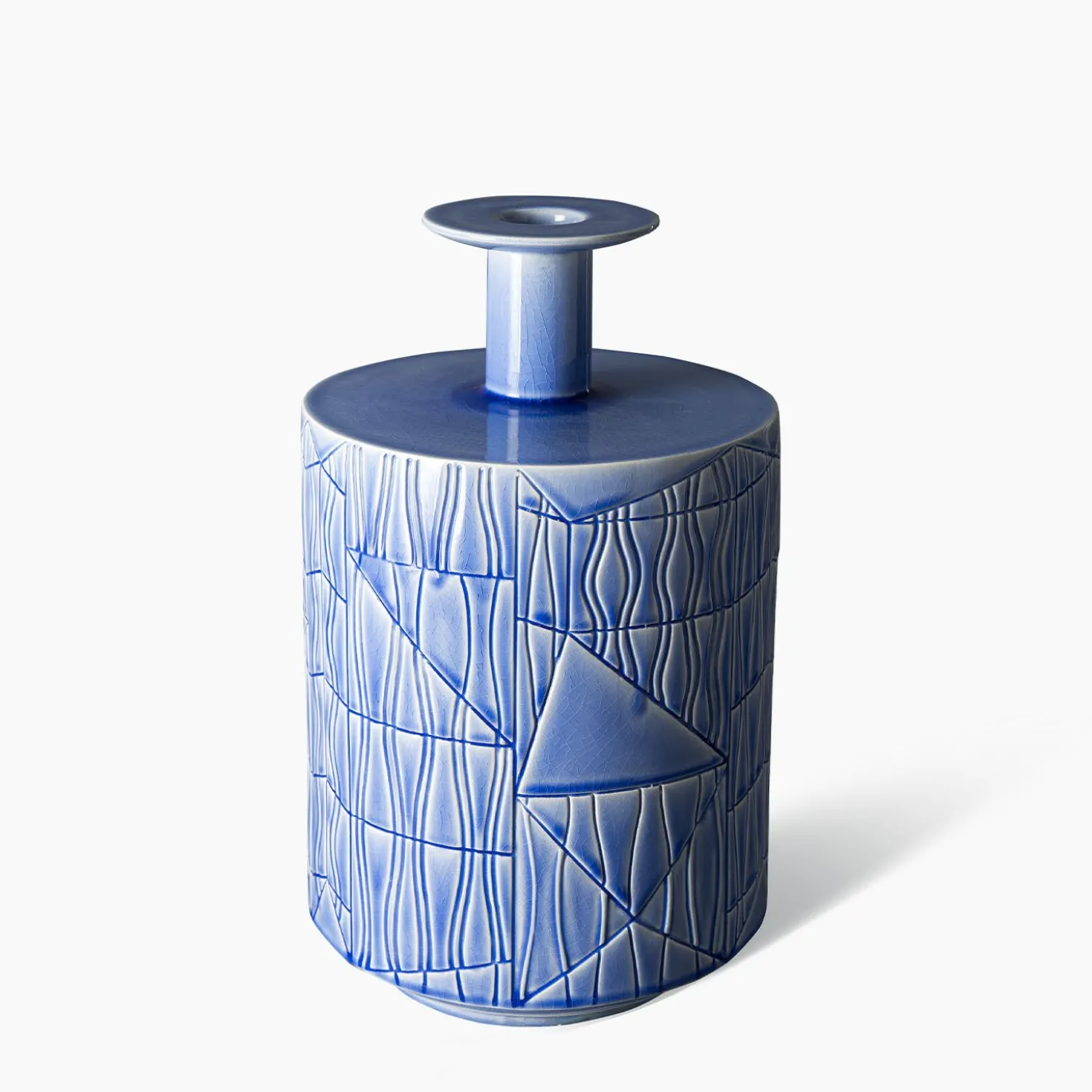 Vaso blu pallido di Bethan Laura Wood