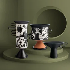 Vaso Cabrakan in terracotta e nero opaco di Jean-Christophe Clair