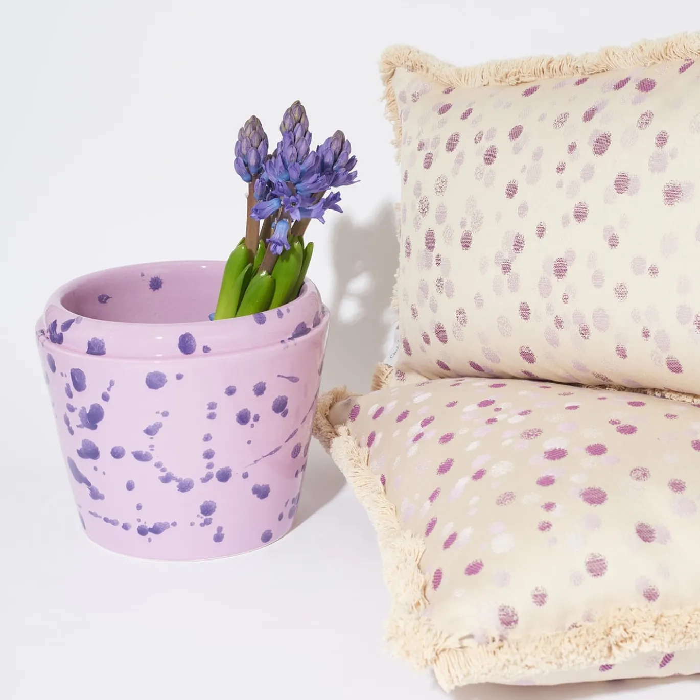 Vaso cachepot in ceramica lilla e viola