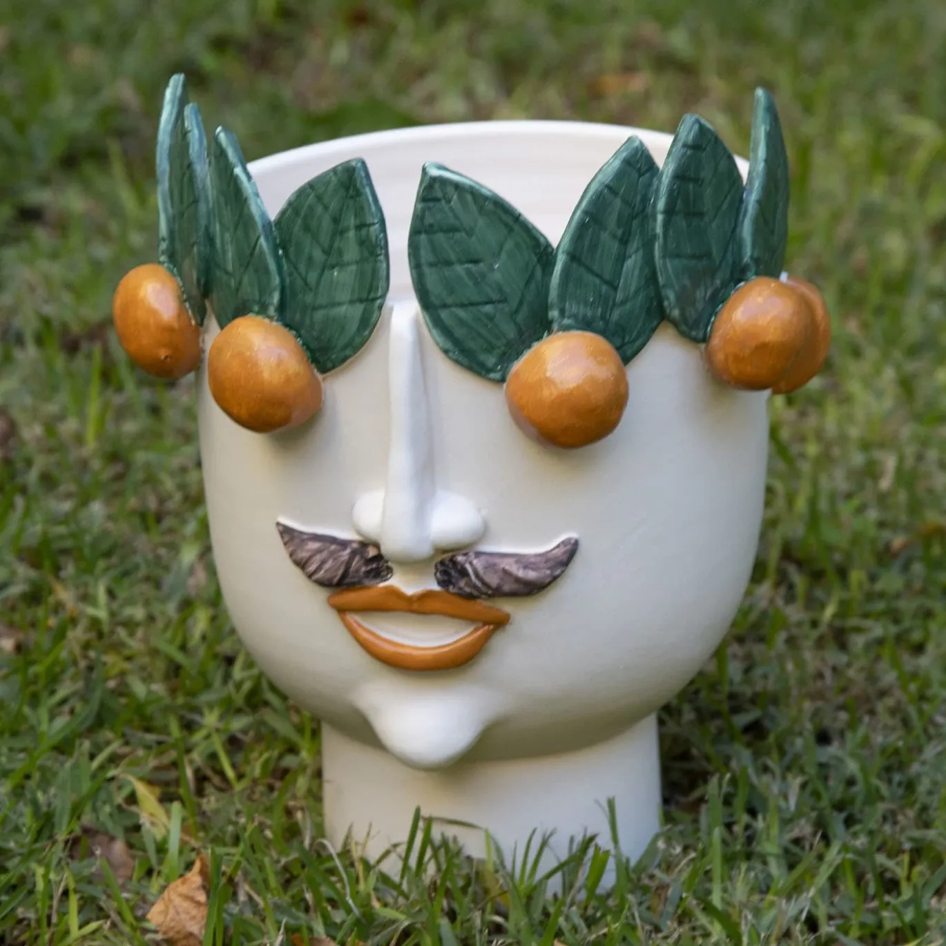 Vaso Calogero il Venditore di Mandarini in Ceramica Beige
