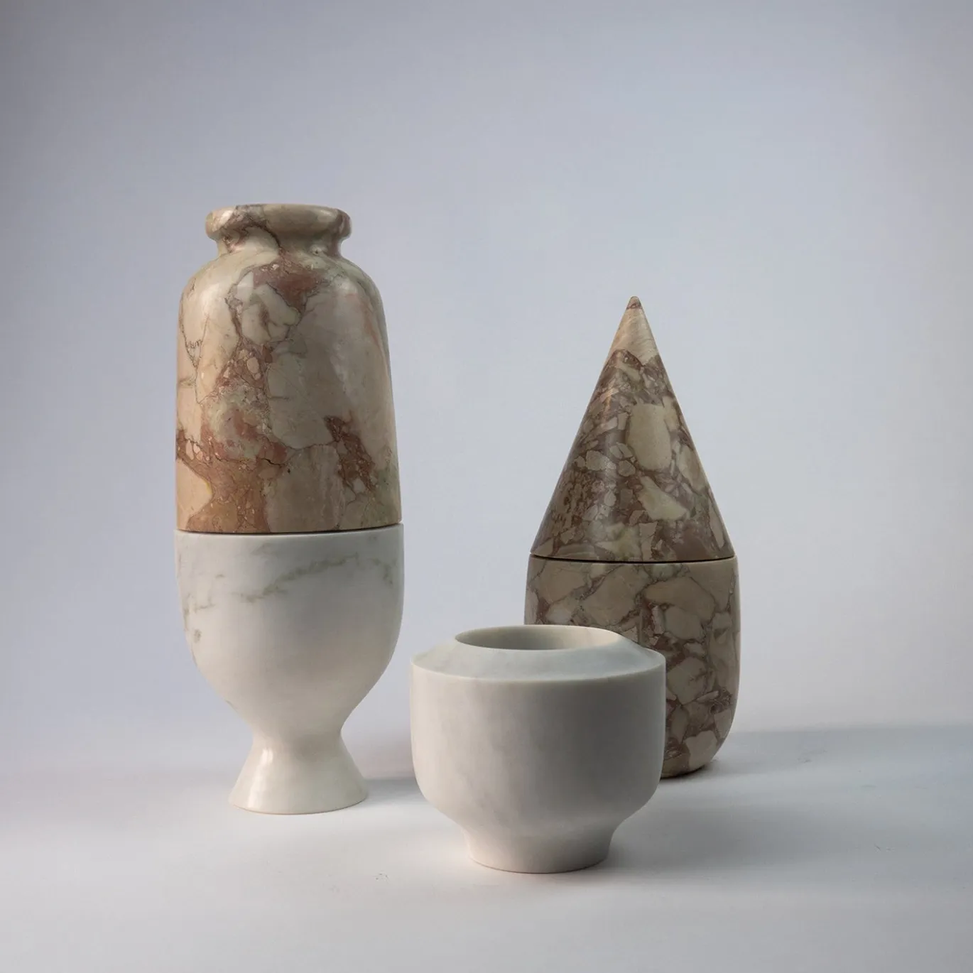 Vaso con coperchio Itineranti 10 in marmo
