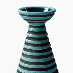 Vaso conico di Aldo Londi