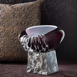 Vaso decorativo a base quadrata in vetro di Murano bordeaux Stravedamento