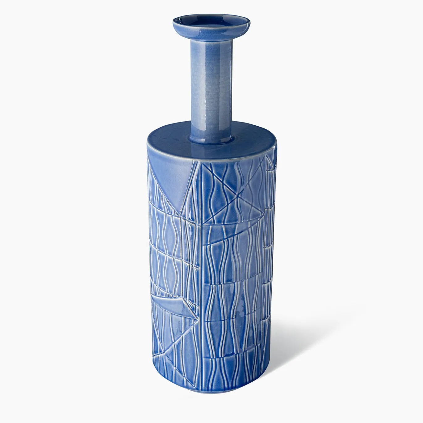 Vaso decorativo azzurro di Bethan Laura Wood