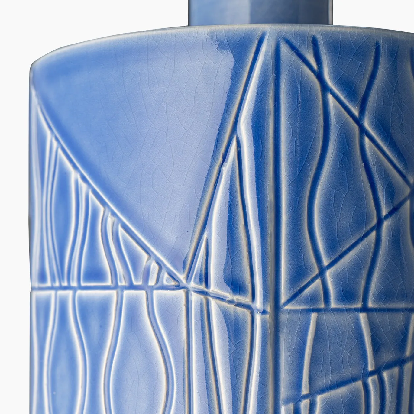 Vaso decorativo azzurro di Bethan Laura Wood