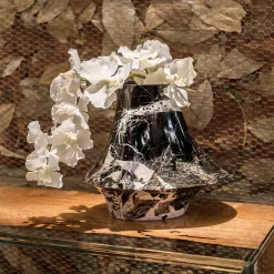 Vaso decorativo Eccentrico in marmo di piccole dimensioni