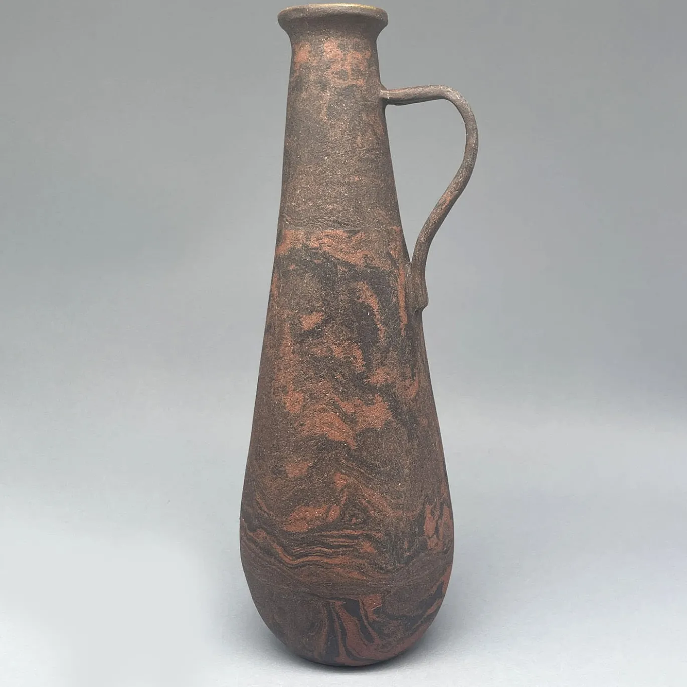 Vaso decorativo in gres nero e rosso N.74