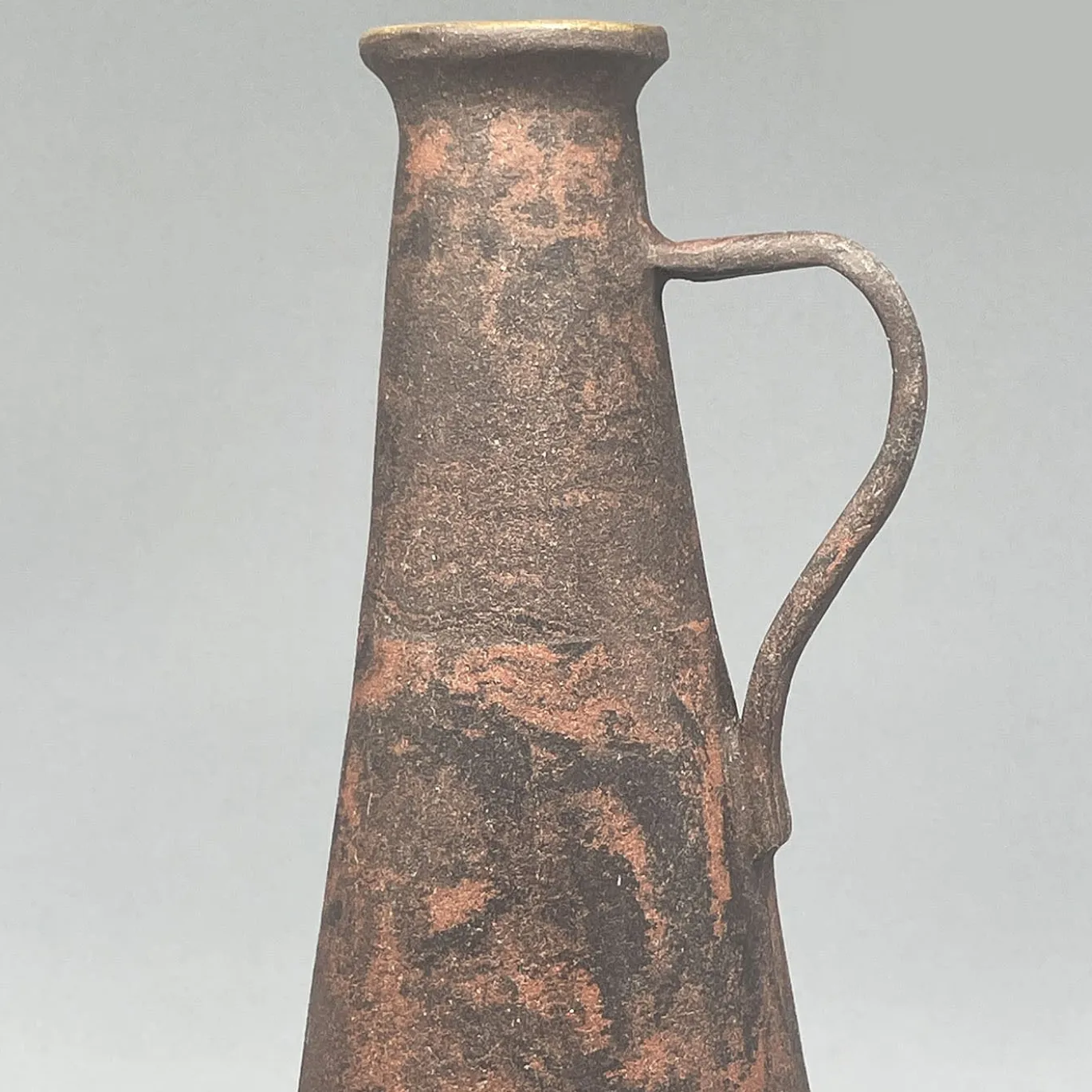 Vaso decorativo in gres nero e rosso N.74