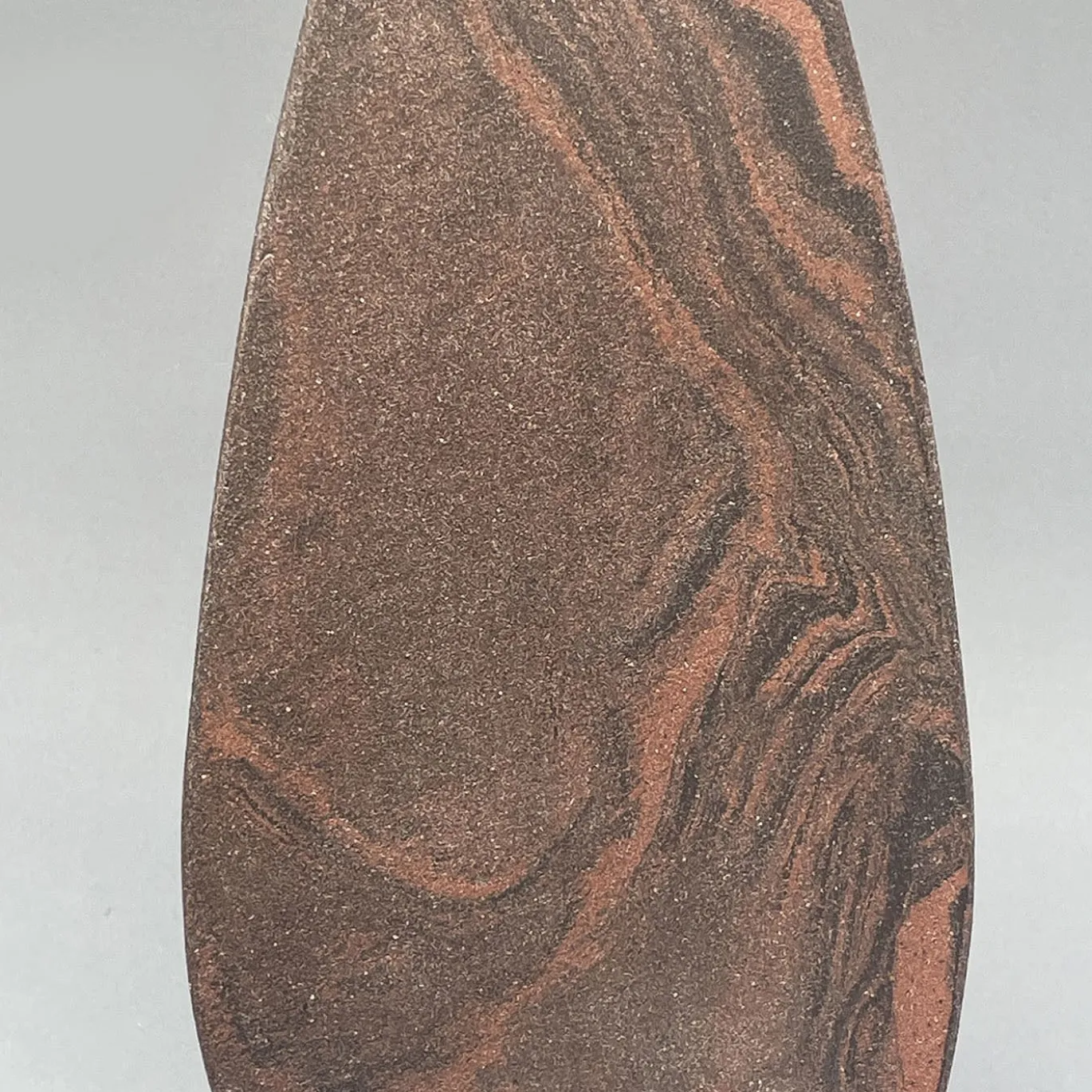 Vaso decorativo in gres nero e rosso N.73