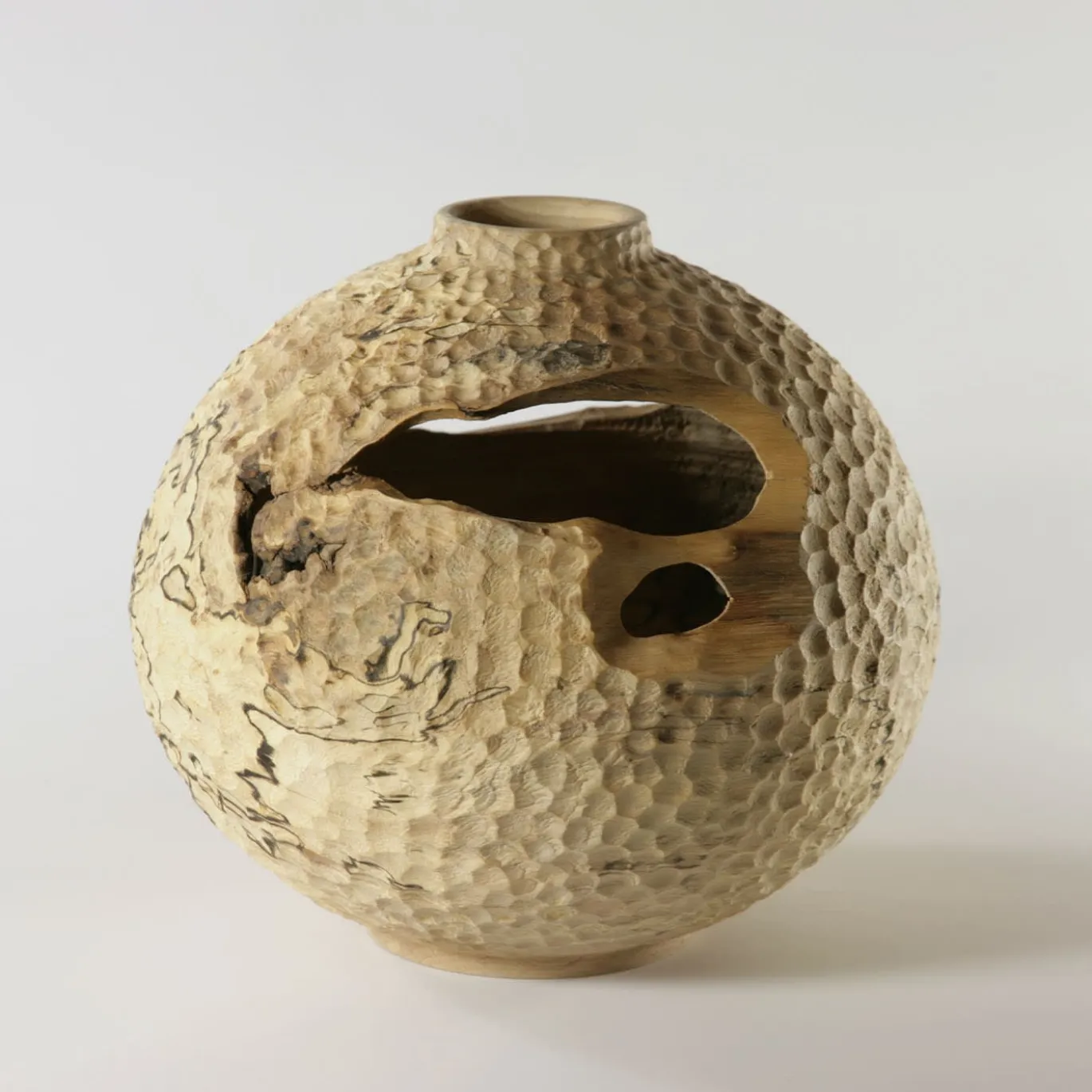 Vaso Decorativo in Legno Bombato con Effetto Smerigliato