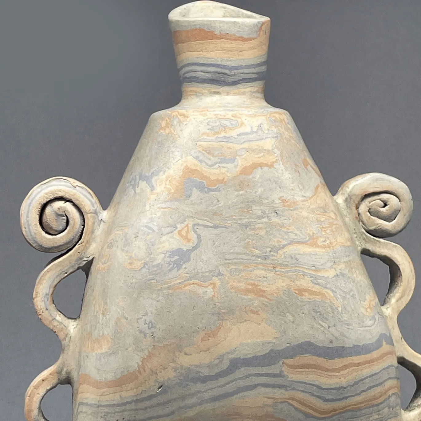 Vaso decorativo in terracotta bianca N.50
