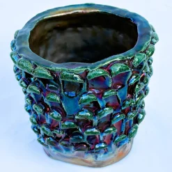Vaso decorativo Medium della serie Onda in ceramica Raku metallizzata iridescente