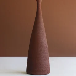 Vaso decorativo rosso affusolato