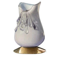Vaso decorativo Stravedamento in vetro di Murano bianco e ottone martellato