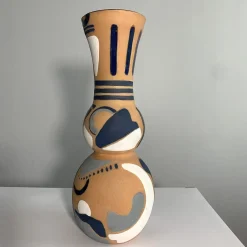 Vaso Decorativo U3 con Motivo Astratto in Terracotta