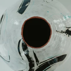 Vaso di manganese e disegno astratto verde rame