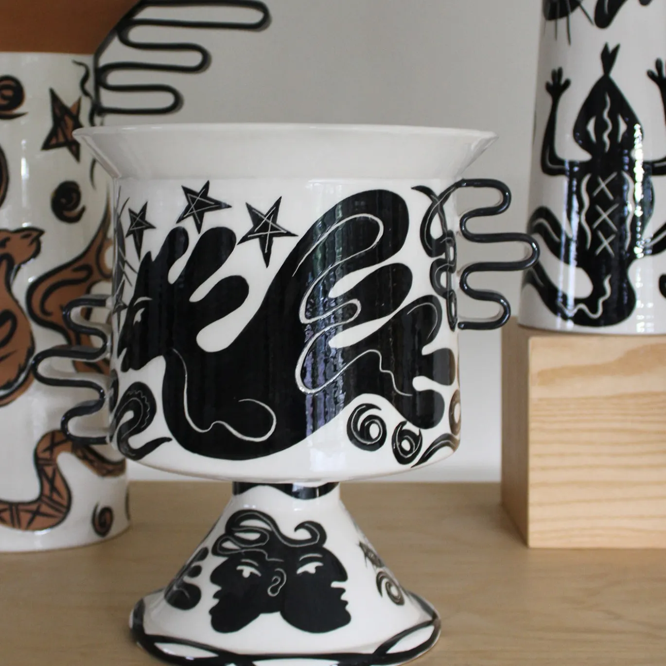 Vaso Ekahau bianco e nero di Jean-Christophe Clair
