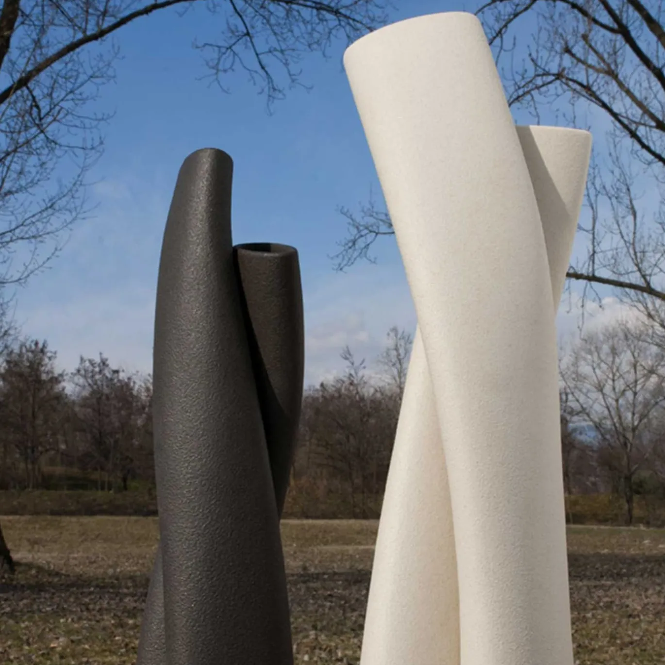 Vaso For Two #2 in Ceramica Bianca