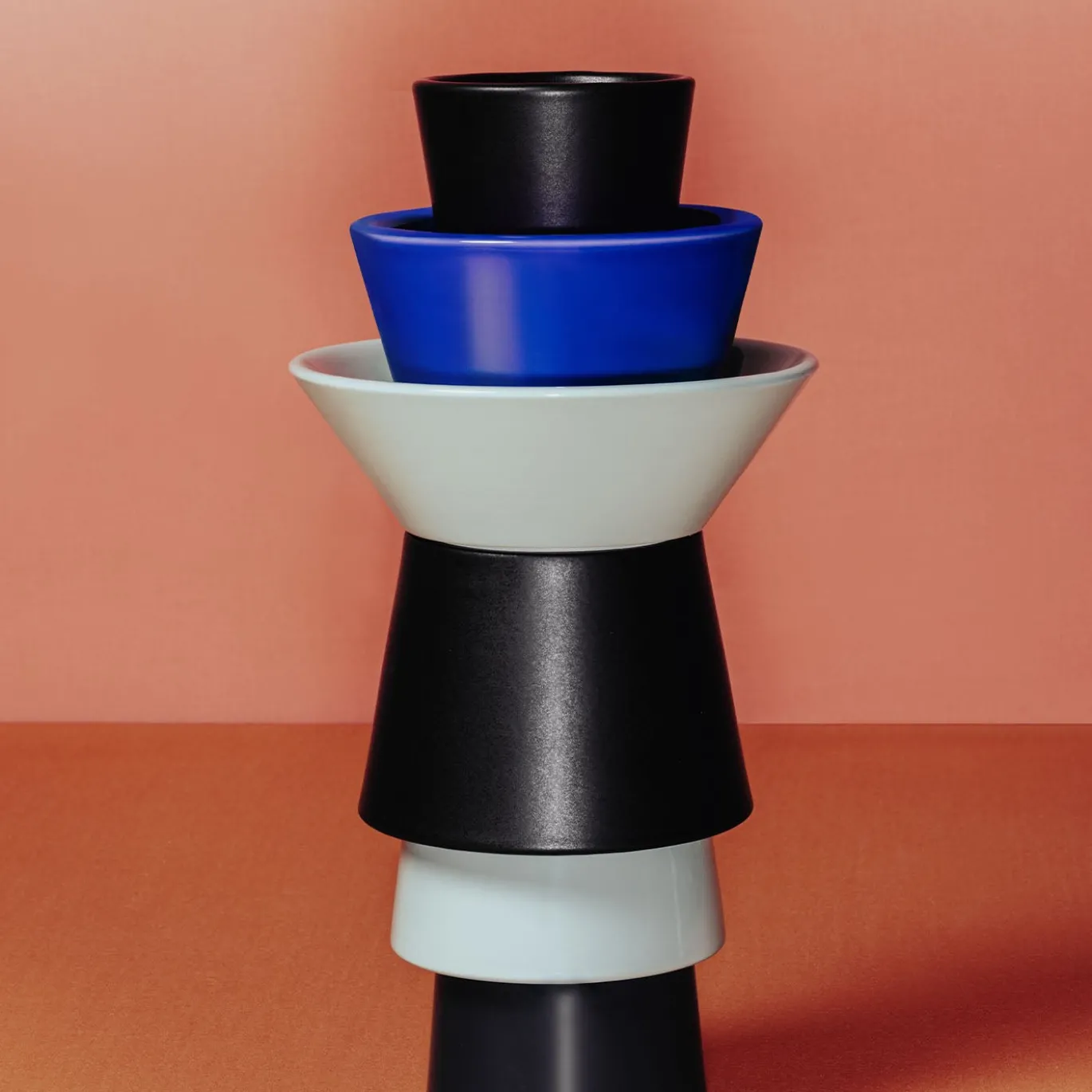 Vaso grigio, nero e verde di Marco Zannini