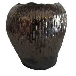 Vaso in bronzo smaltato e argilla nera