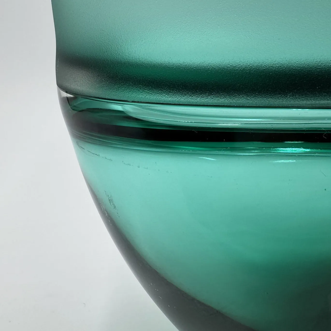 Vaso Incalmo in vetro verde smeraldo