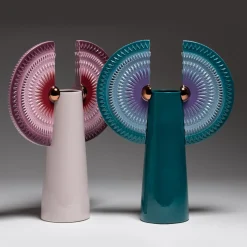 Vaso in ceramica Biscay Bay Solar Disc Bird With Wings di Sara Ricciardi