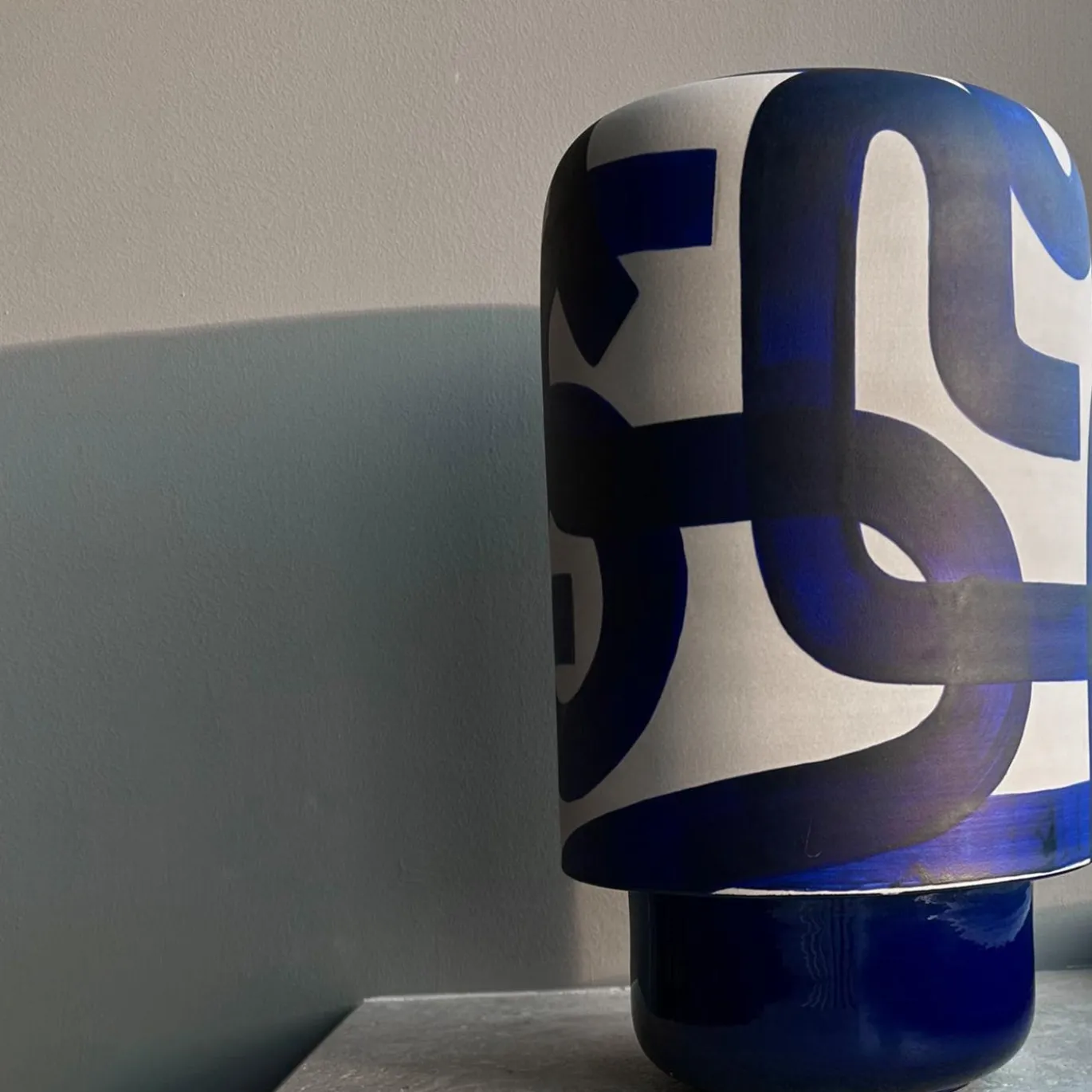 Vaso in Ceramica Blu Oceano di Jean-Christophe Clair